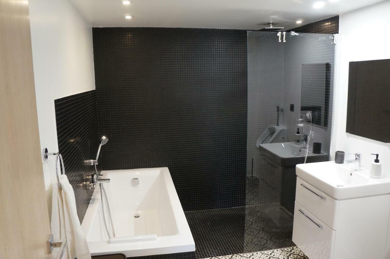 Leisure Apartmens Brasov Apartment Bagian luar foto