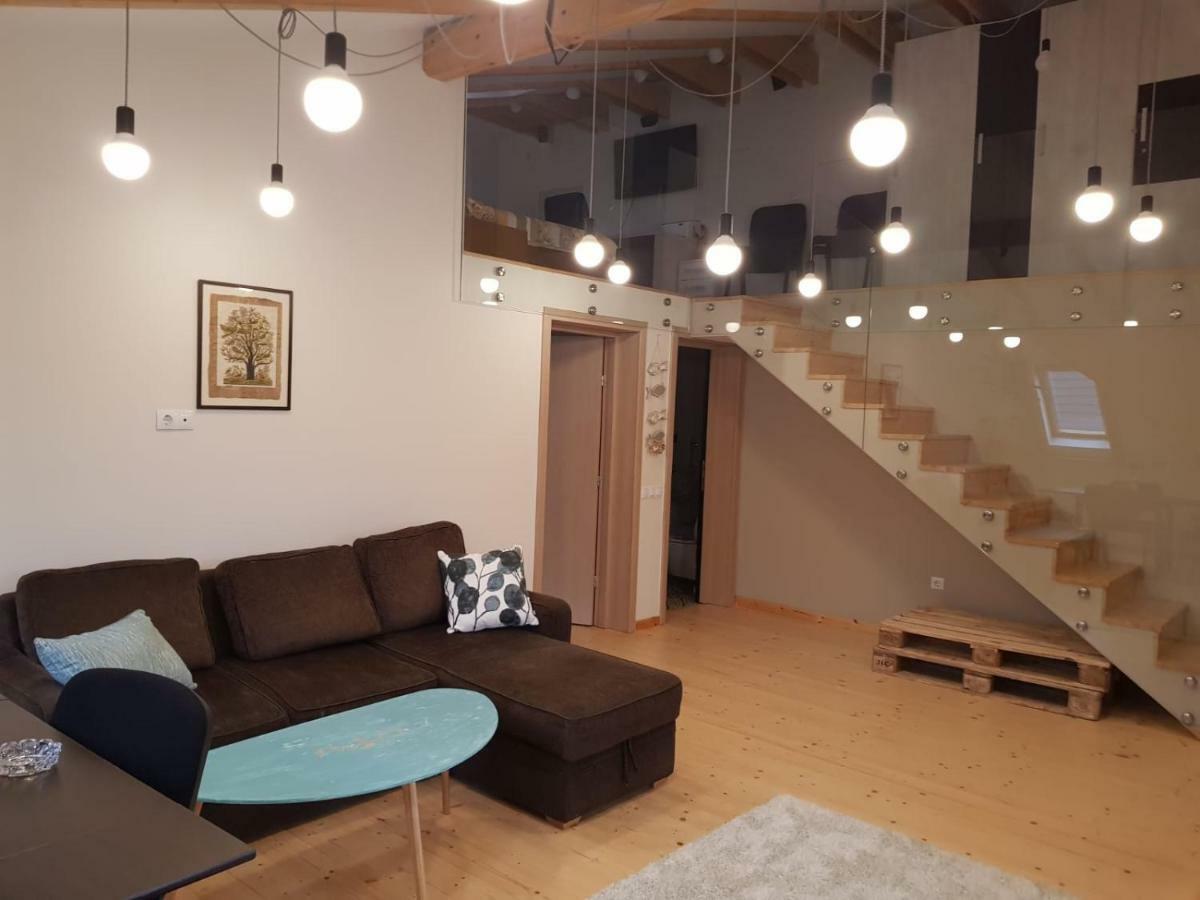 Leisure Apartmens Brasov Apartment Bagian luar foto